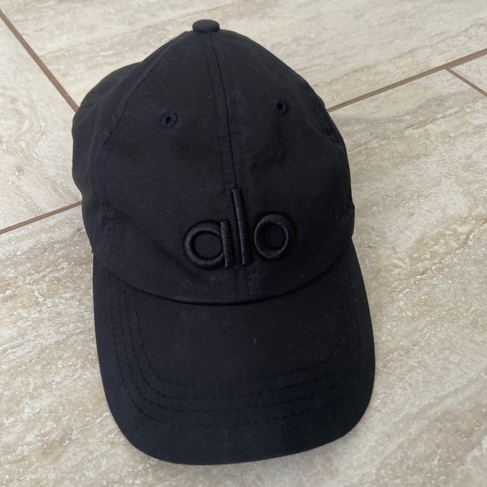 ALO Yoga Off-Duty Cap Hat
